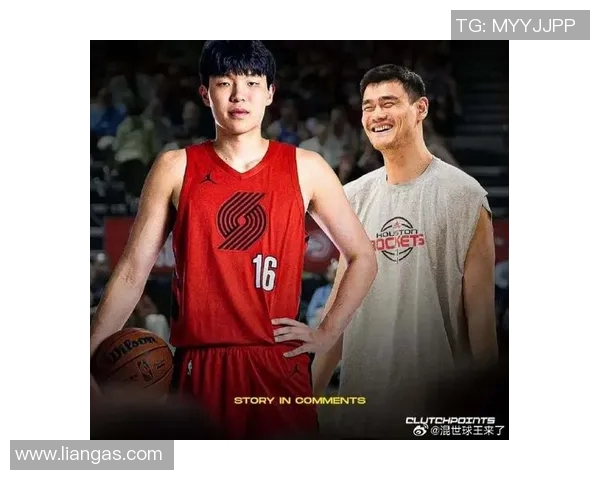 姚明昔日队友聚会畅饮回忆往事重温篮球岁月的友情与拼搏