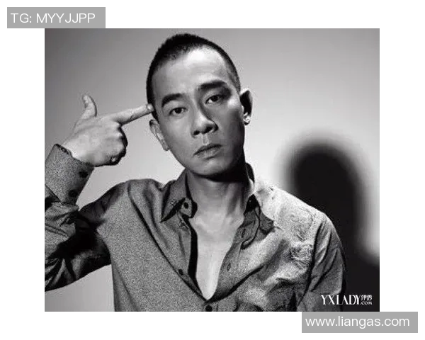 足球明星们的奇特发型大揭秘让你大开眼界的时尚风格与个性展示 足球明星们的奇特发型大揭秘让你大开眼界的时尚风格与个性展示