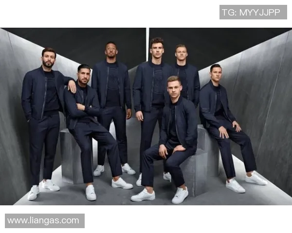 足球明星们的时尚穿搭揭秘从场上到场下的潮流风格解析 足球明星们的时尚穿搭揭秘从场上到场下的潮流风格解析